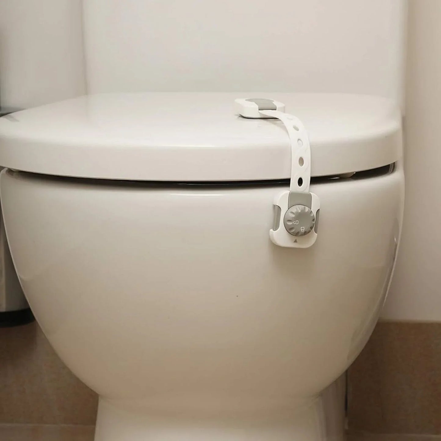 Dreambaby Twist 'N Lock Multi-Purpose Safety Latch Polybag Pack of 6 - White & Grey