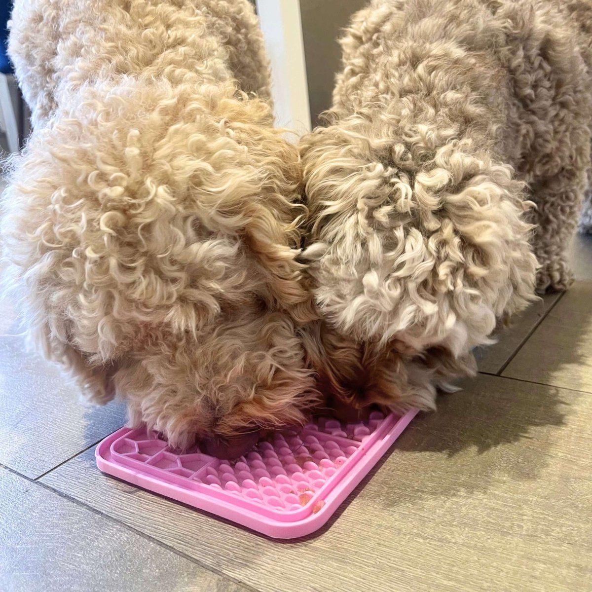 Dog Lick Mat - Pink - mezetto PupClub Couture PupClub Couture