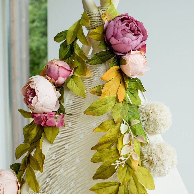 MINICAMP Pfingstrosen-Blumengirlande für Tipi &amp; Kinderzimmer-Dekor | LANG