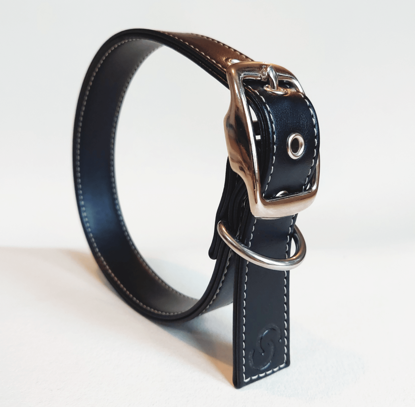 Classic black vegan apple leather dog collar - mezetto
