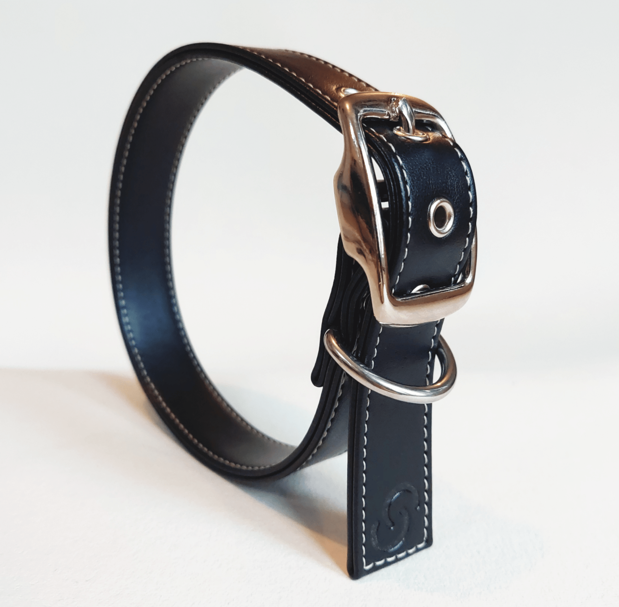Classic black vegan apple leather dog collar - mezetto