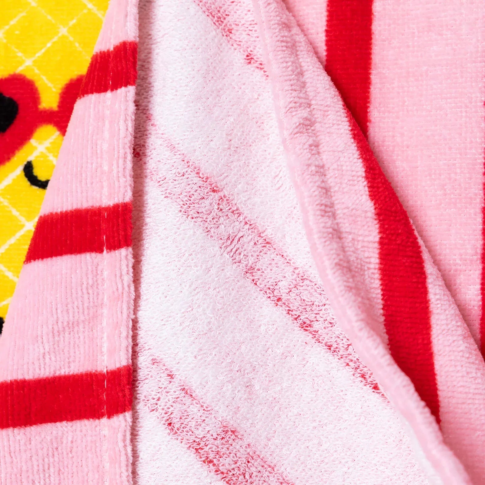 Little Dreams Baby Girl Towel - Red - mezetto