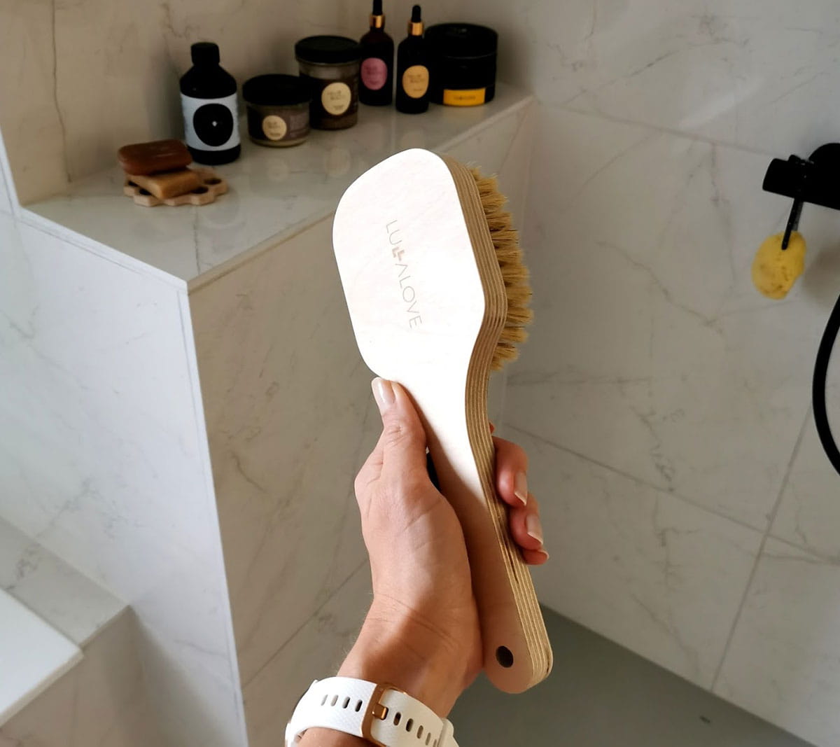 Massage-Körperbürste mit Griff - hart