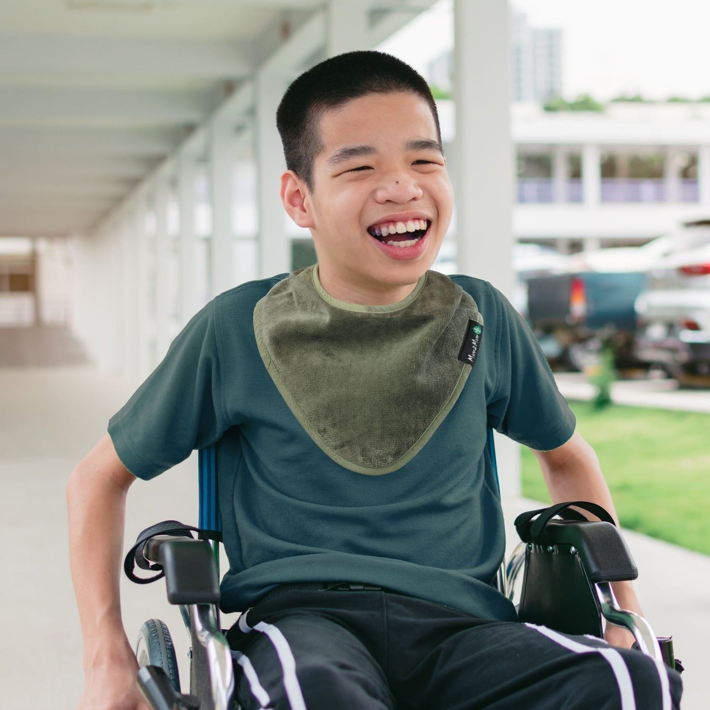 Mum 2 Mum PLUS Youth Disability Bib ages 5 - 15 years - 14 Colours - mezetto Baby&More Baby&More