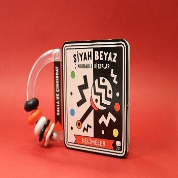 Siyah Beyaz Çıngıraklı Kitaplar - Kelimeler (Ciltli)