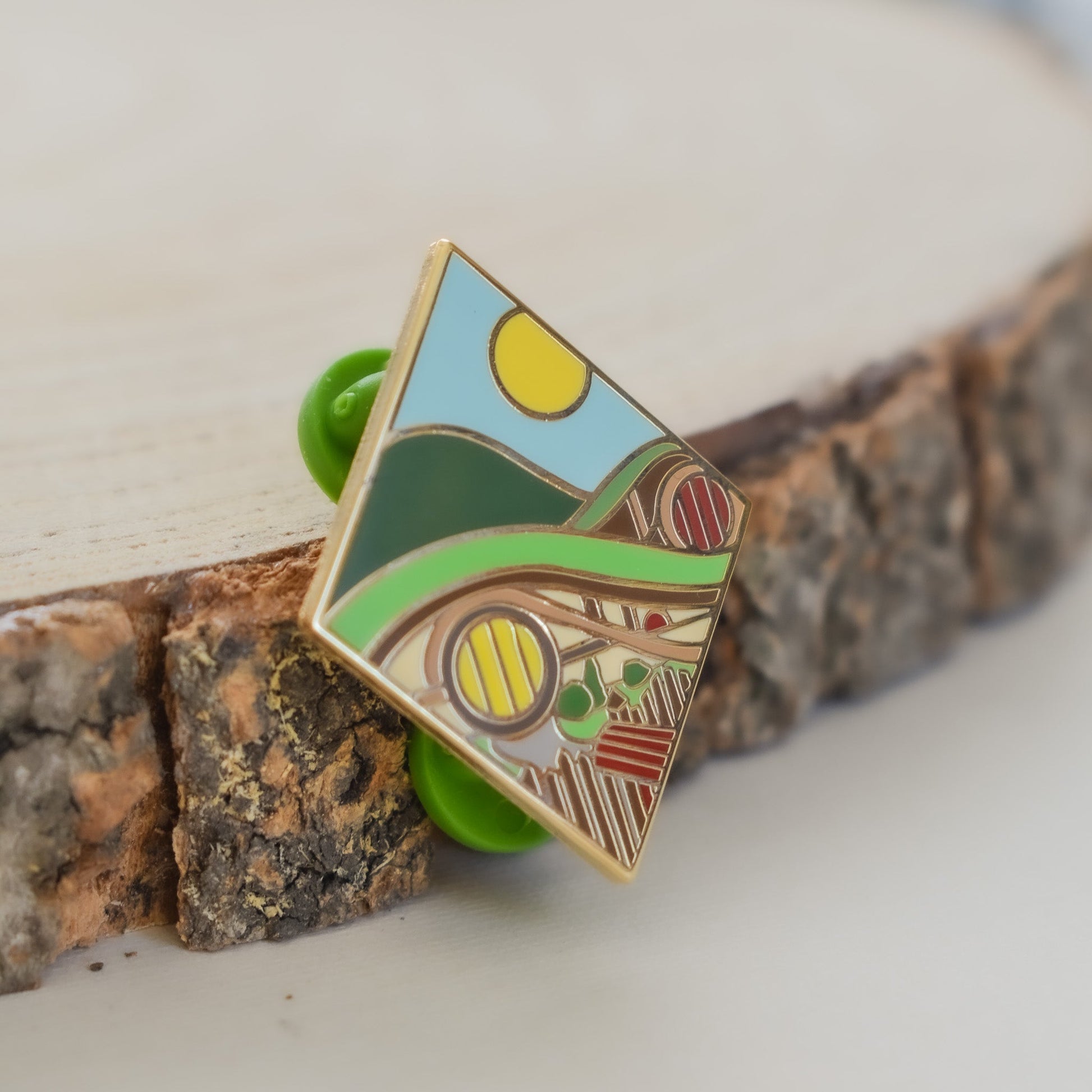 The Shire - mezetto Lunamise Lunamise